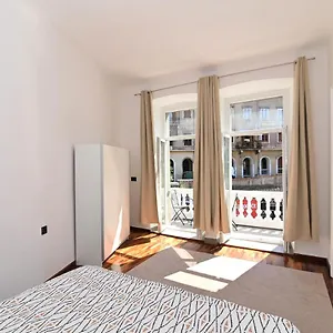 Tyson Apartman Apartment